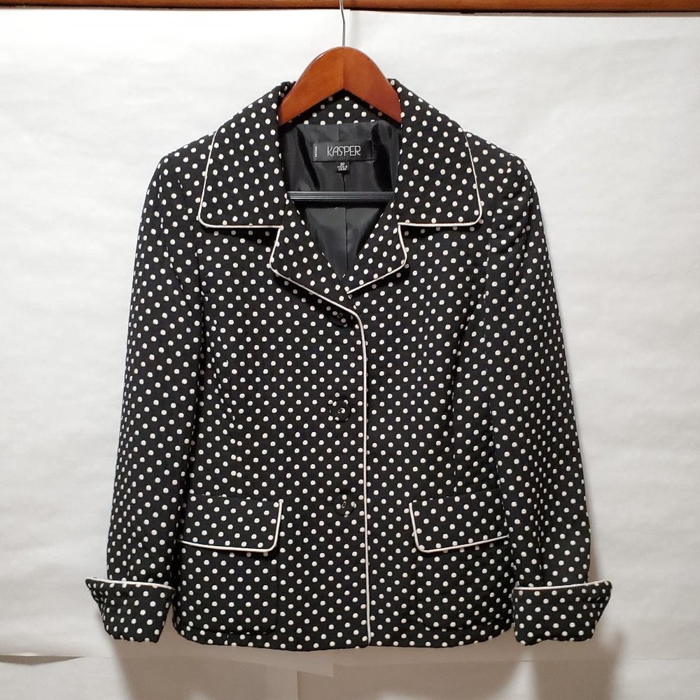 Size 8 petite Kasper Black/White Polka Dot Button Front Blazer + POCKETS!